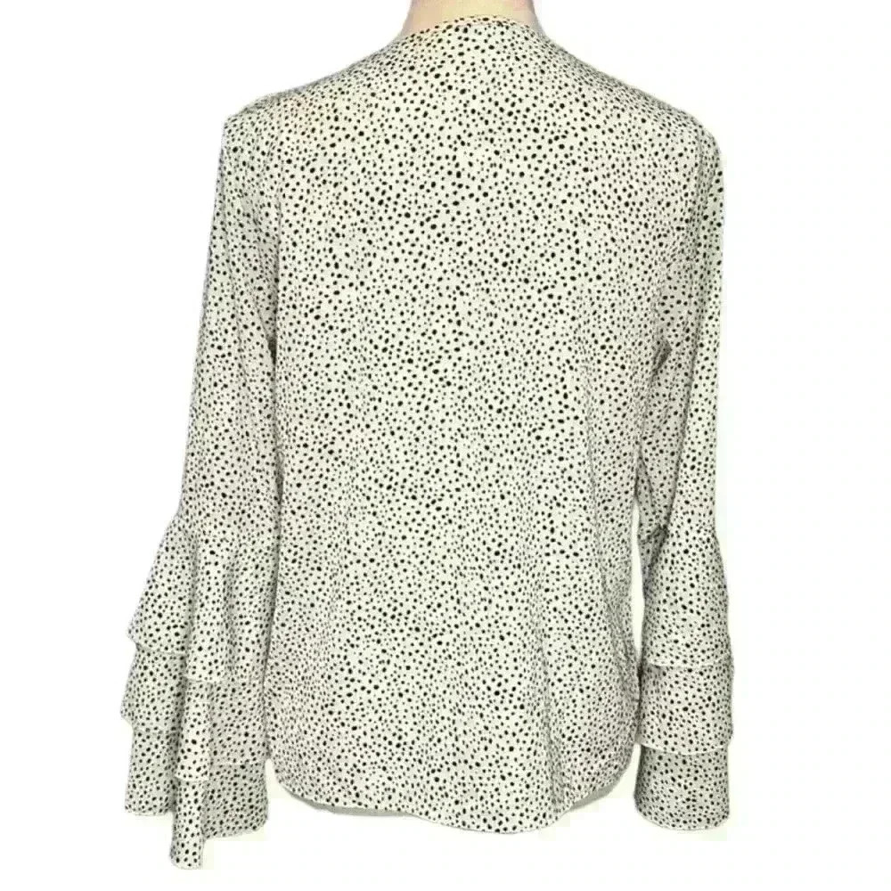 SHEIN Allover print layer long sleeve ivory and black blouse bell sleeves small - Picture 8 of 10